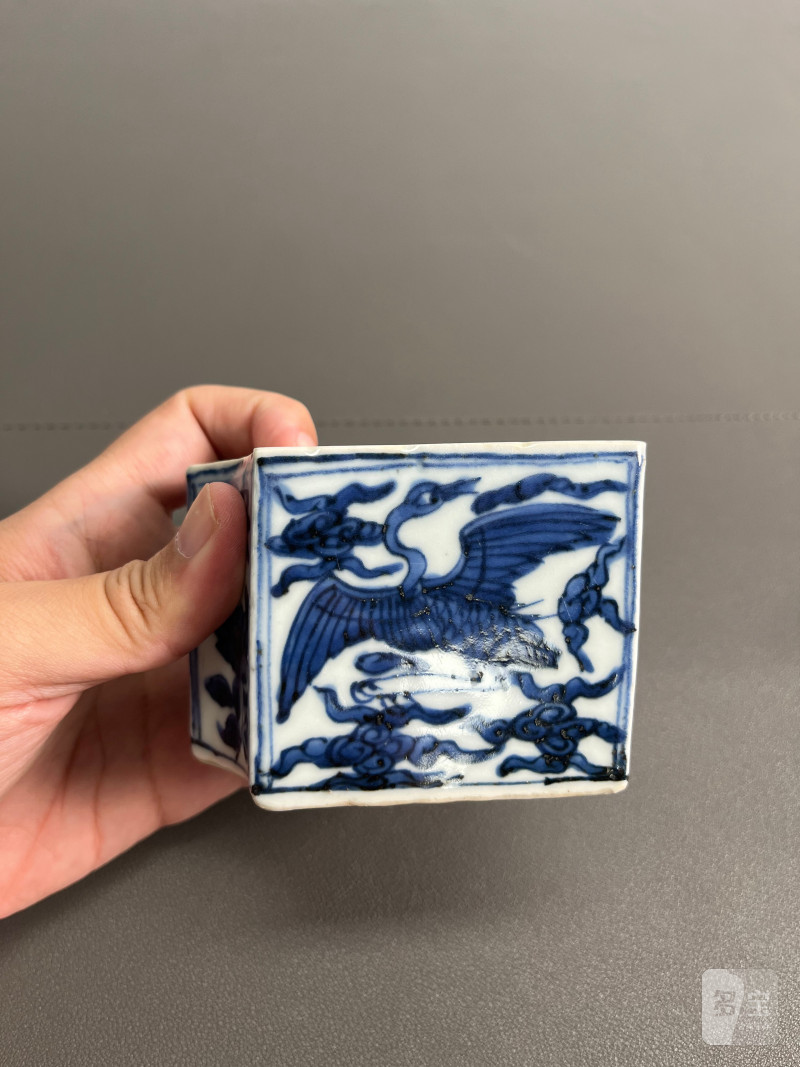 明万历  “督理府”款青花八宝云鹤纹蛐蛐罐（一对） - 图4